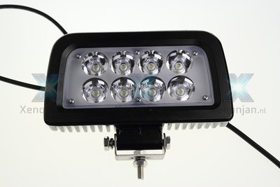 24 Watt rechthoekige werklamp 8-leds 12V en 24V